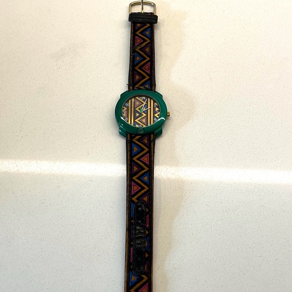 1990s Benetton quartz watch - Picture 7 of 7